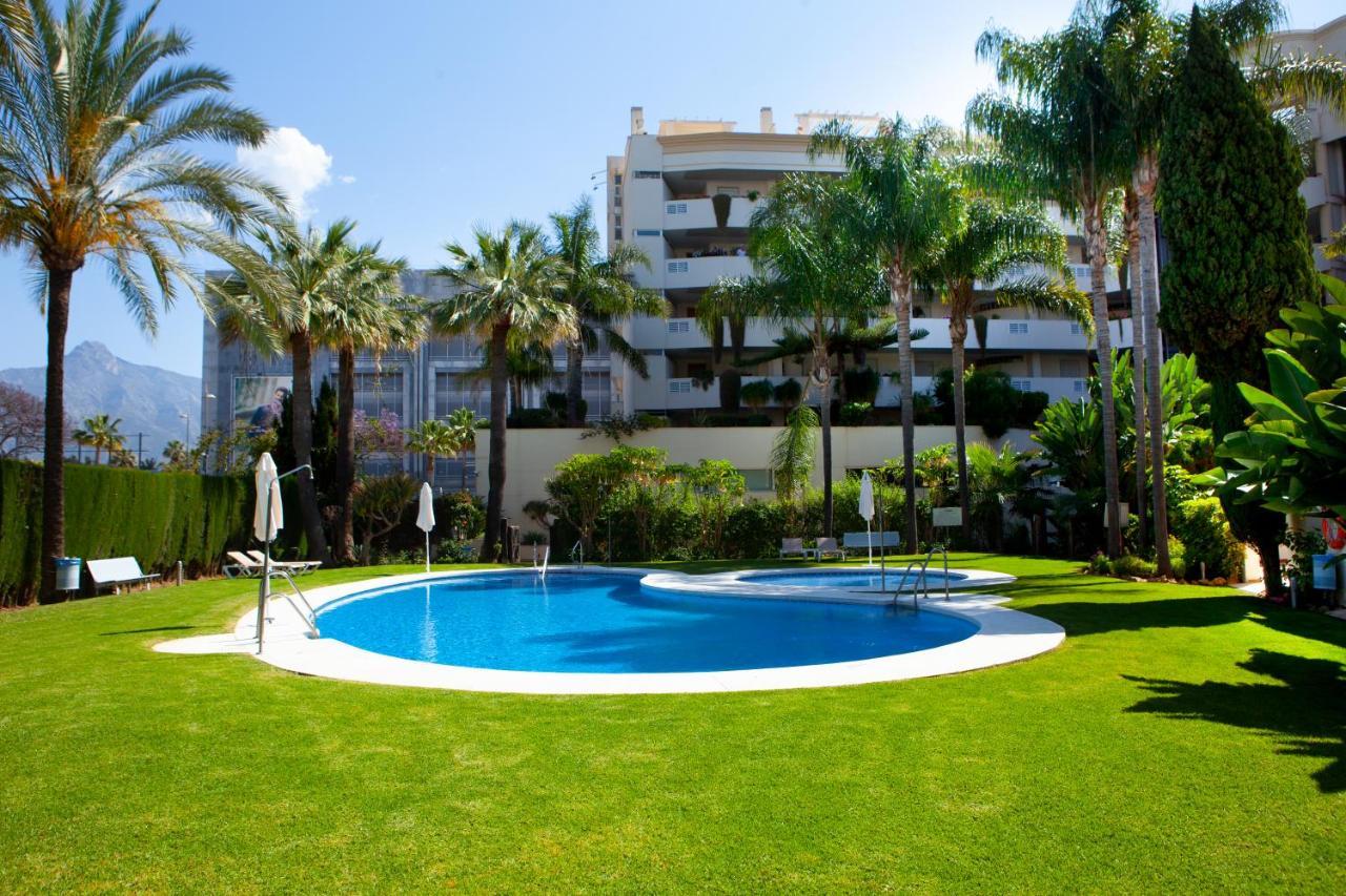 Apartamento Puerto Banus Marbella Bagian luar foto